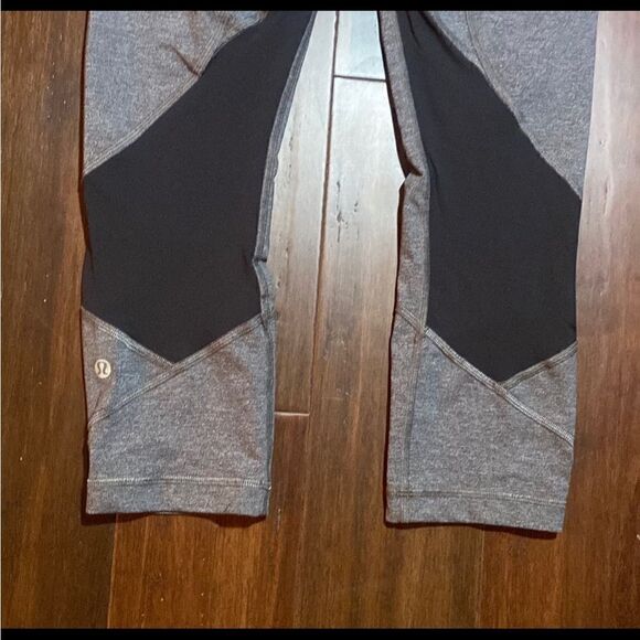 Lululemon Ladies Leggings  - Picture 5 of 6